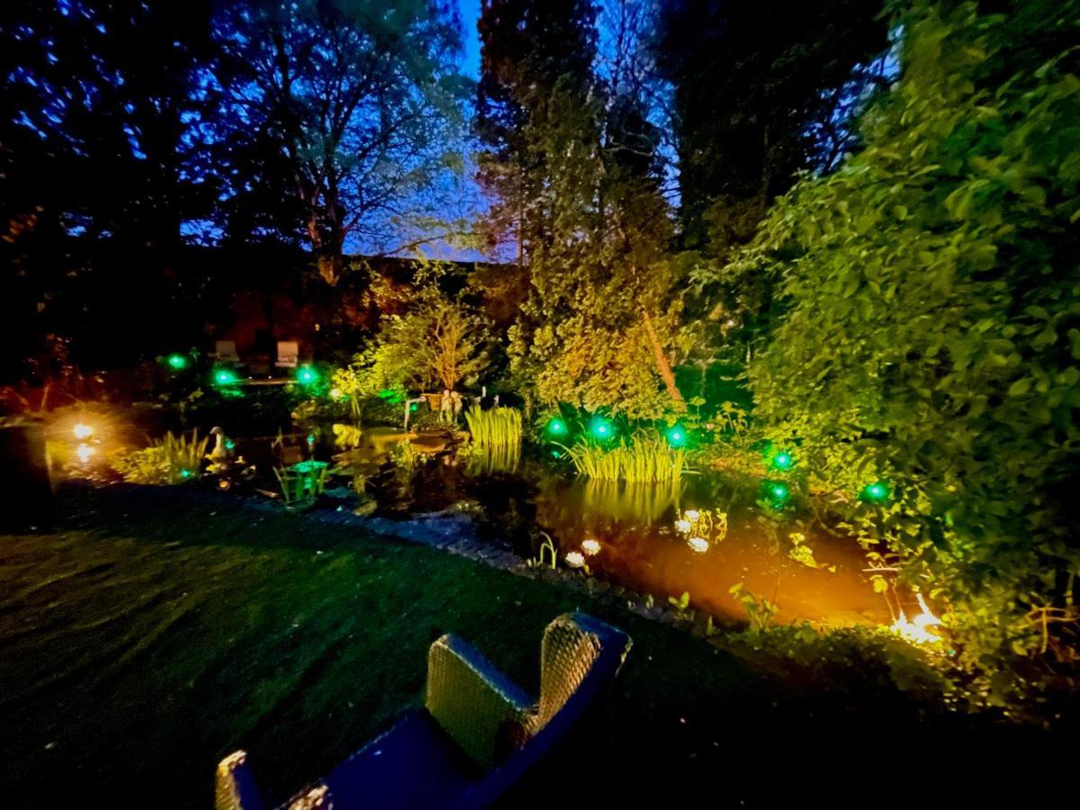 Guesthouse Villa De Eikhof Hengelo  Bagian luar foto