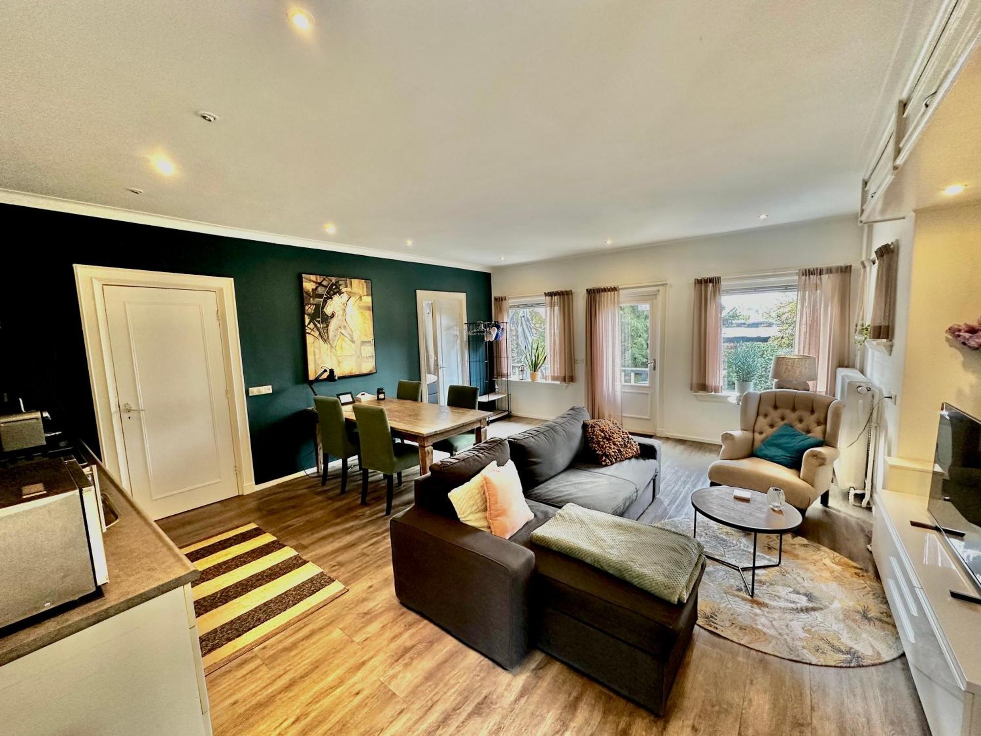 Guesthouse Villa De Eikhof Hengelo  Bagian luar foto